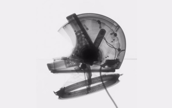 米兰·(milan)科技X光安检机带您走进：X射线影像下的宇航服