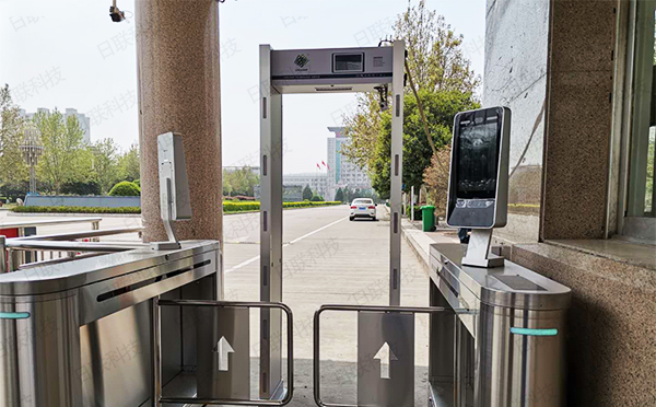 米兰·(milan)X光机 米兰·(milan)X光机